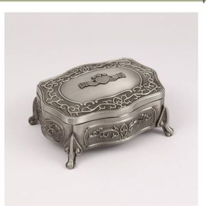 Mullingar Pewter Claddagh Jewelry Box - new!